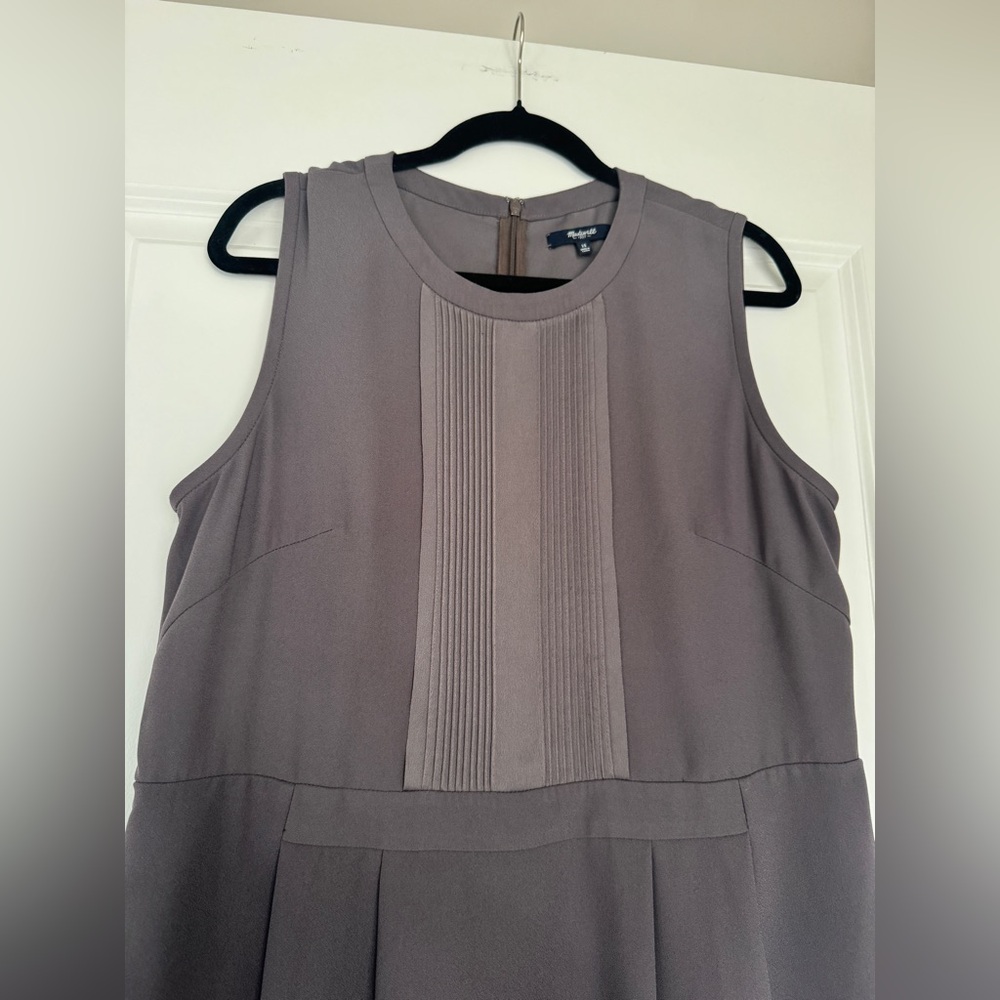 MADEWELL Pintuck Bib Front Gray Dress with POCKETS! Size 14, Like New, No Flaws! - Picture 2 of 10